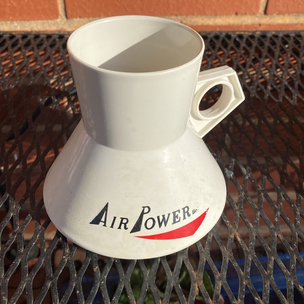 Wonder Mug Cream coffee mug No Spill Cup 1982 2nd wave Graco air power inc